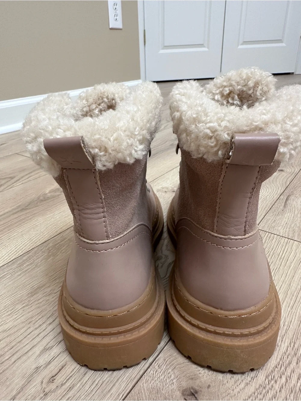 Splendid Women's  Boot Size 6.5